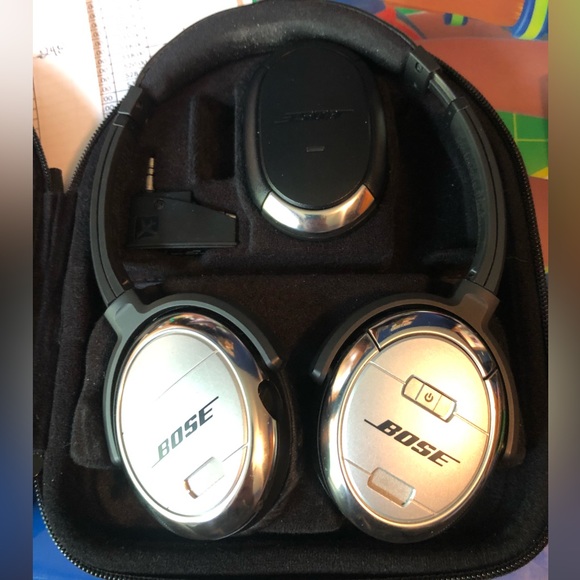 Bose QuietComfort® Acoustic Noise Cancelling® headphones